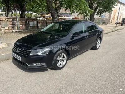 Usado VW Passat Exclusive 105 CV (77 kW) 2014 Negro Berlina