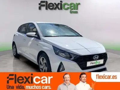 Usado Hyundai i20 101 CV (74 kW) 2021 Blanco Utilitario