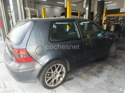 Usado VW Golf IV Highline 115 CV (84 kW) 2001 Azul Berlina
