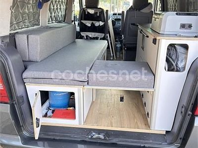 Marrón Usado 2002 Mercedes V220 Monovolumen | 12.000 €