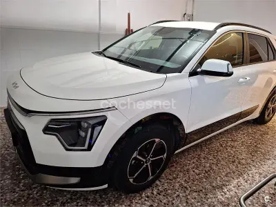 Begagnad Kia Niro 141 HK (103 kW) 2022 Vit SUV