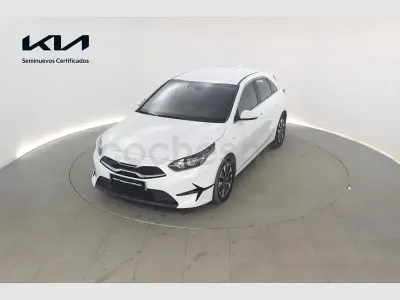 Usado Kia Ceed 100 CV (73 kW) 2025 Blanco Utilitario