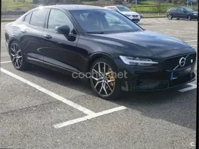 Usado Volvo S60 405 CV (297 kW) 2021 Negro Berlina