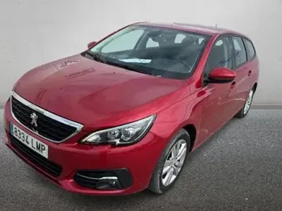 Usado Peugeot 308 SW Active 130 CV (95 kW) 2021 Granate Familiar