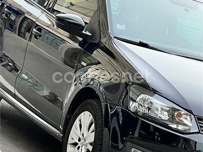 Usado VW Polo Advance 70 CV (51 kW) 2013 Negro Berlina