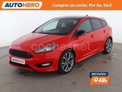 Rojo Usado 2017 Ford Focus ST-Line Berlina | 11.599 € (Precio justo)