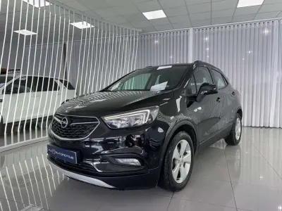 Usado Opel Mokka X Innovation 140 CV (102 kW) 2019 Negro SUV