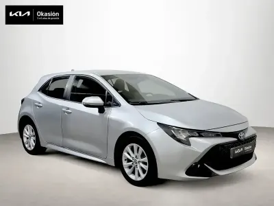 Begagnad Toyota Corolla Active 140 HK (102 kW) 2024 Grå Sedan