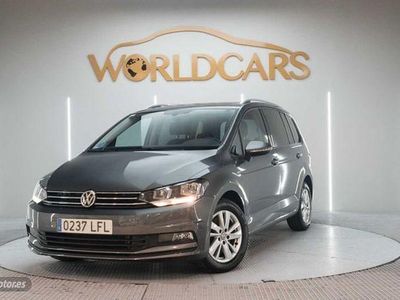 Gris Usado 2020 VW Touran Advance Monovolumen | 23.625 € (Caro)
