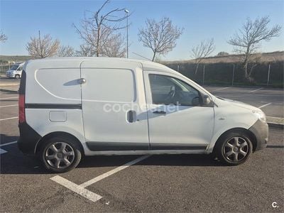 Usado Dacia Dokker Ambiance 75 CV (55 kW) 2017 Blanco Monovolumen