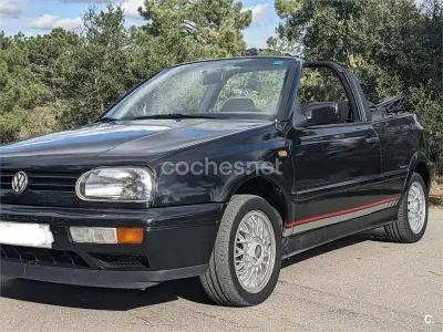 Usado VW Golf Cabriolet 75 CV (55 kW) 1996 Negro Descapotable