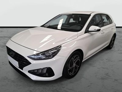 Usado Hyundai i30 120 CV (88 kW) 2022 Blanco polar Utilitario