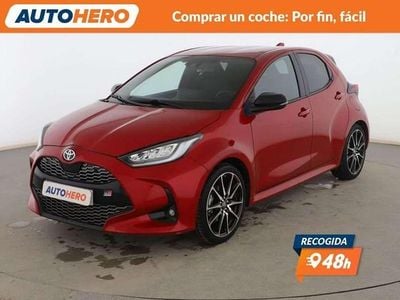 Usado Toyota Yaris Hybrid Sport 116 CV (85 kW) 2022 Rojo Berlina
