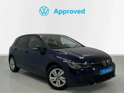 Usado VW Golf VIII Life 110 CV (80 kW) 2022 Azul Berlina
