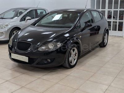 Usado Seat Leon Reference 105 CV (77 kW) 2007 Negro Utilitario