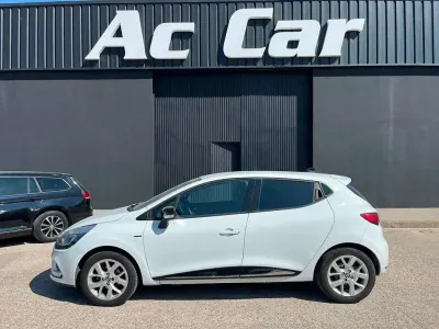 Usado Renault Clio LIMITED 90 CV (66 kW) 2019 Blanco Utilitario