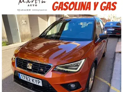 Usado Seat Arona Reference 90 CV (66 kW) 2019 Naranja SUV