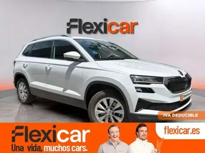 Usado Skoda Karoq Ambition 150 CV (110 kW) 2022 Blanco SUV