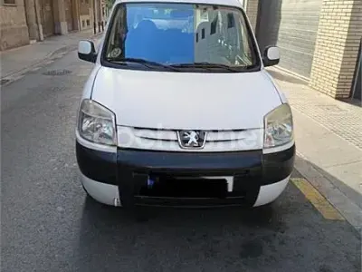 Usado Peugeot Partner Tepee 90 CV (66 kW) 2009 Blanco Monovolumen