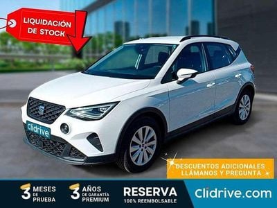 Usado Seat Arona Style Plus 110 CV (80 kW) 2021 Blanco SUV