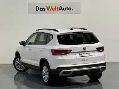 Usado Seat Ateca Style 150 CV (110 kW) 2022 Blanco SUV