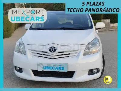 Usado Toyota Verso Active 126 CV (92 kW) 2011 Blanco Monovolumen