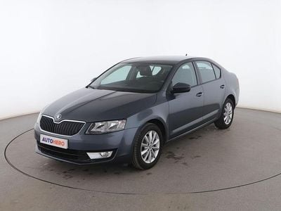 Gris Usado 2015 Skoda Octavia Ambition Berlina | 13.899 € (Precio justo)