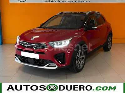 Käytetty Kia Stonic GT-Line 100 HP (73 kW) 2021 Punainen Katumaasturi