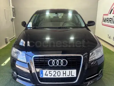 Usado Audi A3 Attraction 105 CV (77 kW) 2012 Negro Utilitario
