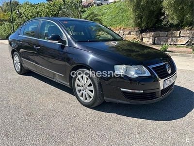 Usado VW Passat Highline 140 CV (102 kW) 2008 Negro Berlina