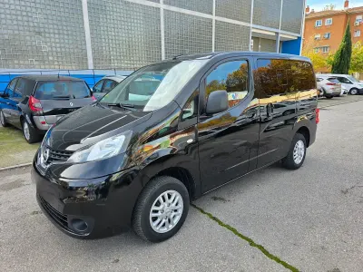 Usado Nissan NV200 Comfort 110 CV (80 kW) 2017 Negro Monovolumen