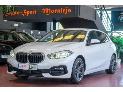 Usado BMW 116 Sport Line 116 CV (85 kW) 2021 Blanco Utilitario