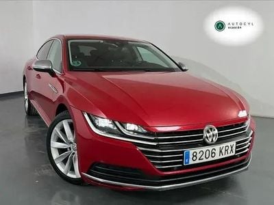 Begagnad VW Arteon 150 HK (110 kW) 2018 Röd Halvkombi