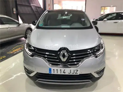 Usado Renault Espace Initiale 160 CV (117 kW) 2015 Gris / plata Monovolumen