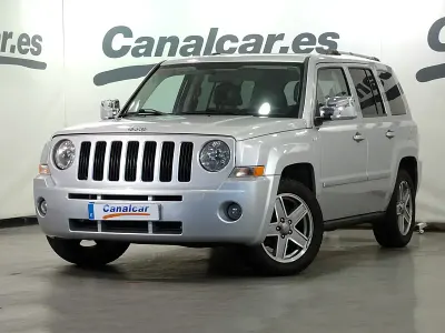 Usado Jeep Patriot Limited 140 CV (102 kW) 2007 Gris SUV