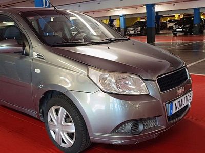Usado Chevrolet Aveo LT 100 CV (73 kW) 2009 Gris / plata Berlina