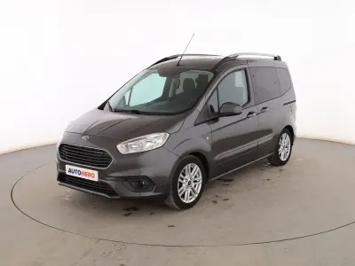 Usado Ford Tourneo Courier Titanium 100 CV (73 kW) 2019 Gris / plata Monovolumen