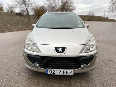 Usado Peugeot 307 110 CV (80 kW) 2006 Beige Familiar