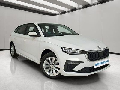 Usado Skoda Scala Essence 95 CV (69 kW) 2024 Blanco Utilitario
