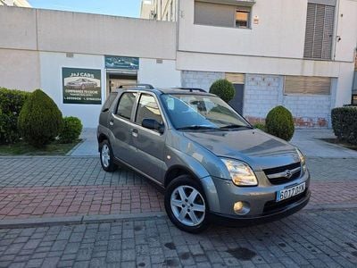 Usado Suzuki Ignis 69 CV (50 kW) 2006 Gris / plata Utilitario