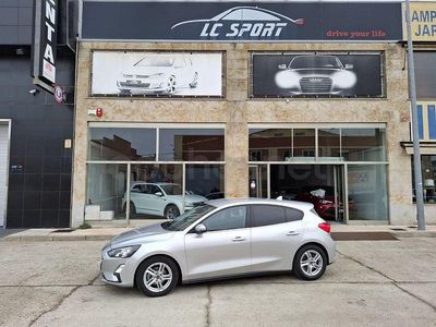 Begagnad Ford Focus Trend 120 HK (88 kW) 2021 Grå Sedan