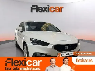 Usado Seat Leon Style 110 CV (80 kW) 2024 Blanco