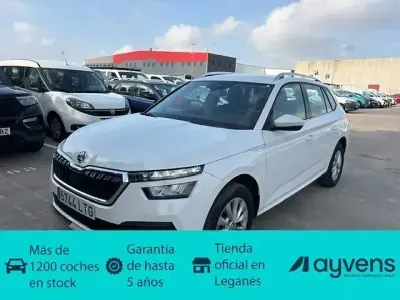 Usado Skoda Kamiq Ambition 110 CV (80 kW) 2021 Blanco SUV