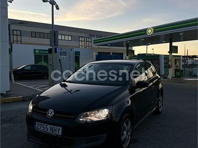 Usado VW Polo Advance 70 CV (51 kW) 2012 Negro Utilitario