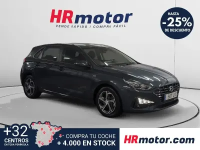 Begagnad Hyundai i30 120 HK (88 kW) 2022 Blå Sedan