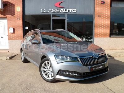 Usado Skoda Superb Ambition 150 CV (110 kW) 2021 Gris / plata Familiar