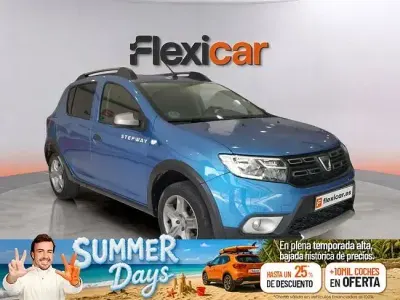 Usado Dacia Sandero Comfort 100 CV (73 kW) 2020 Azul