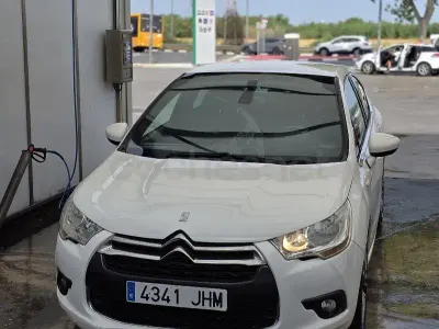 Usado DS Automobiles DS4 130 CV (95 kW) 2015 Blanco Berlina