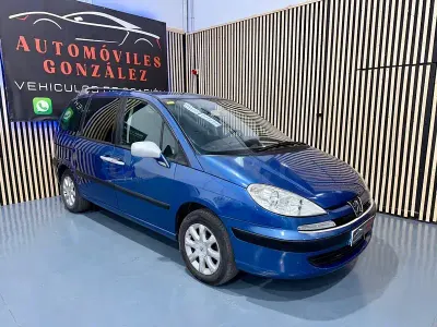 Usado Peugeot 807 130 CV (95 kW) 2006 Azul Monovolumen