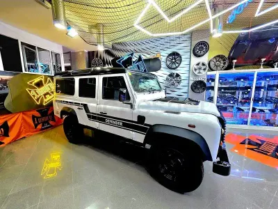 Usado Land Rover Defender 122 CV (89 kW) 2016 Blanco Familiar